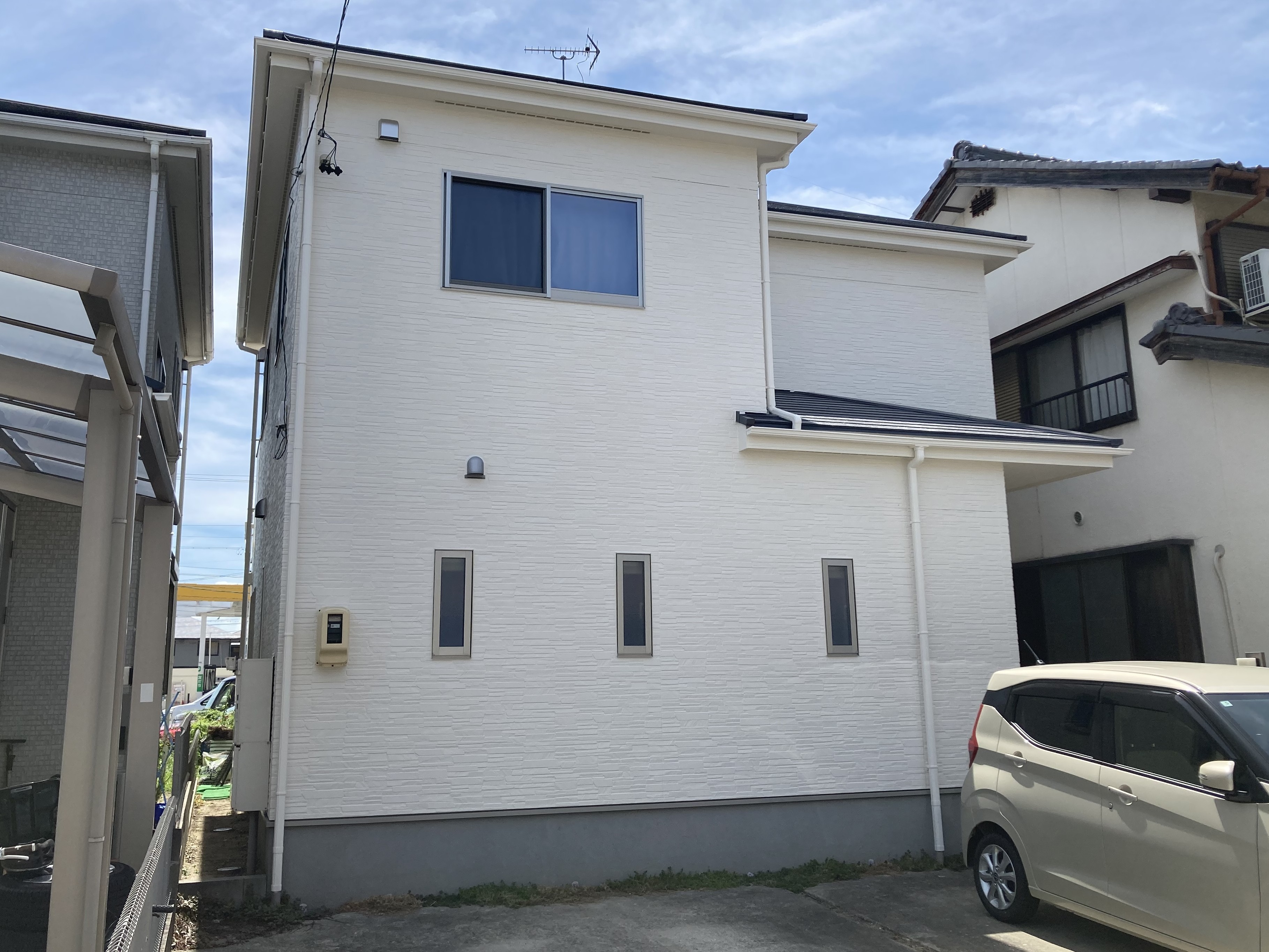 【小牧市　Ｈ様邸】　外壁塗装-日本ペイント パーフェクトトップ-　屋根塗装-サーモアイSi- ベランダ防水