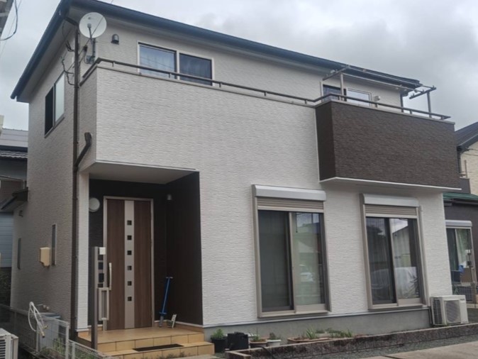 【亀山市 I様邸】 外壁塗装-エスケー化研 プレミアムシリコン- 屋根塗装-エスケー化研 ヤネフレッシュシリコン- ベランダ防水