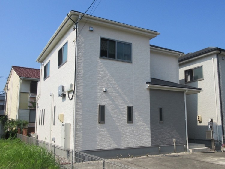 【岐阜市　Ｆ様邸】　外壁塗装-日本ペイント パーフェクトトップ-　屋根塗装-サーモアイSi-　ベランダ防水　