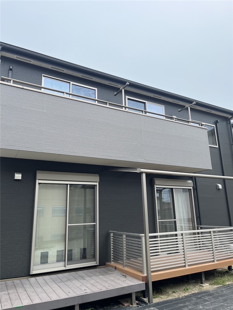 【四日市市　Ｙ様邸】　外壁塗装-日本ペイント パーフェクトトップ-　屋根塗装-SK化研 ヤネフレッシュ-　ベランダ防水