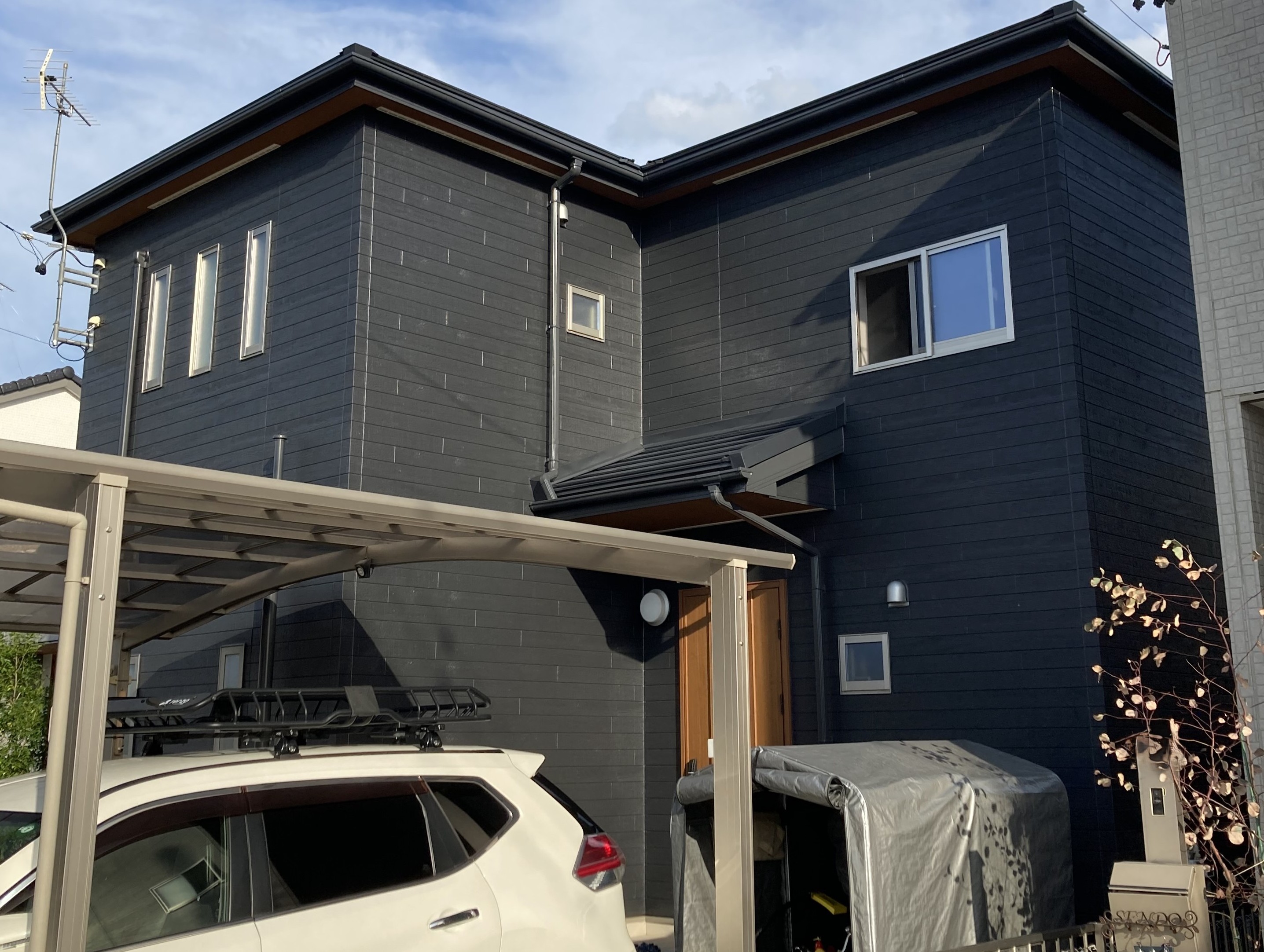 【各務原市　Ｙ邸】　外壁塗装-SK化研 プレミアムシリコン-　屋根カバー工法-ニチハ 横暖ルーフαs-　ベランダ防水